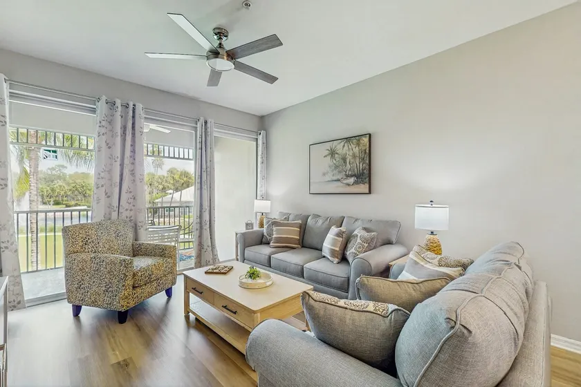 Lakeside Retreat with Pool, Tennis & Amenities - Image 1