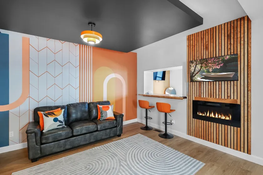 On The Dock | Waterfront Suite w/ Bridge Views - Image 1