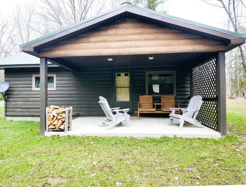 Twin Oaks Cabin - Image 1