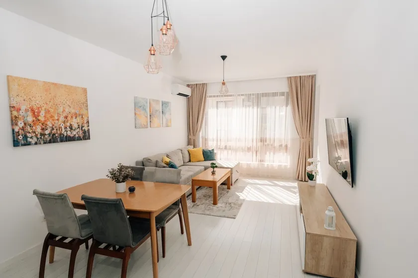 Grand Karavel - Luxury Central 1BR + Parking - Image 1