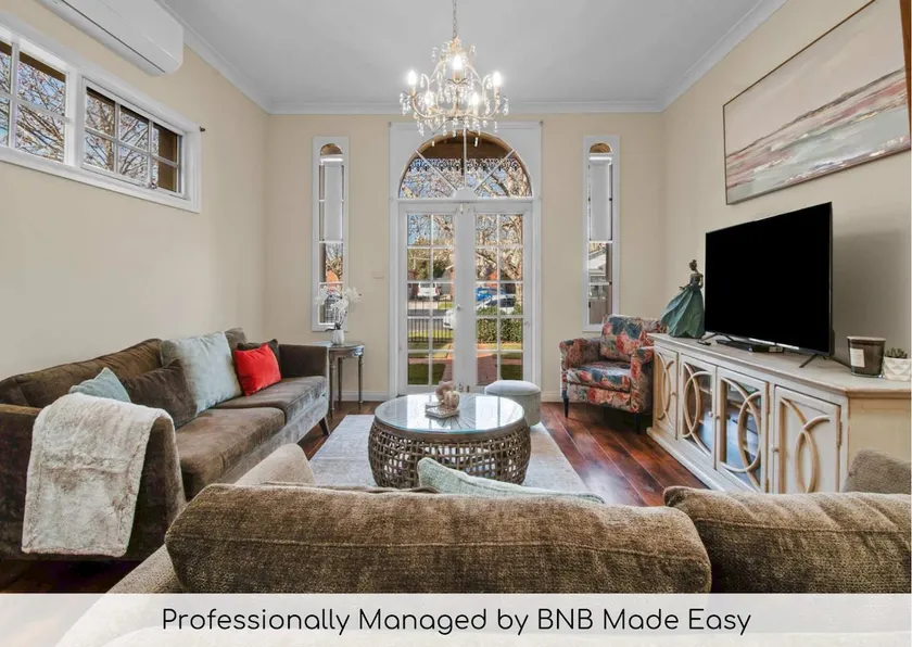 Pembroke. Character CBD Home. Pet Friendly. - Image 1