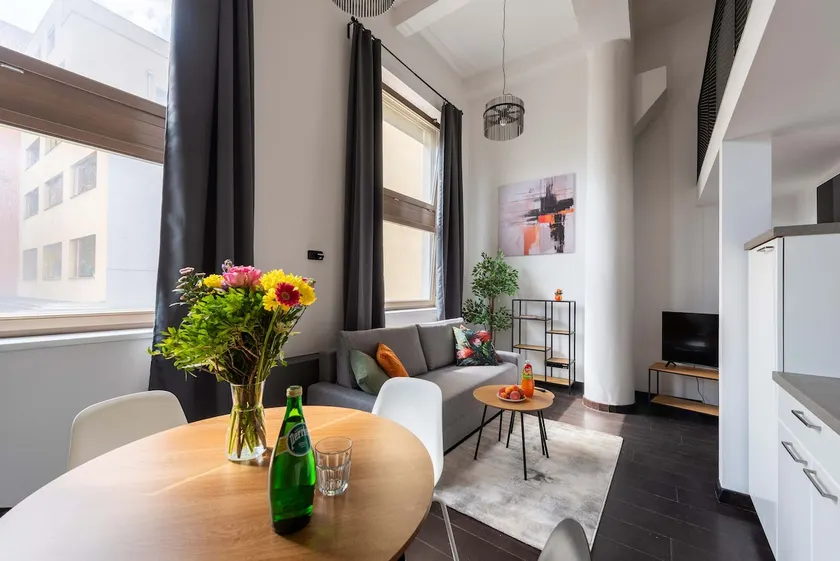 Stylish Apartment near Křižíkova Metro Station - Image 1