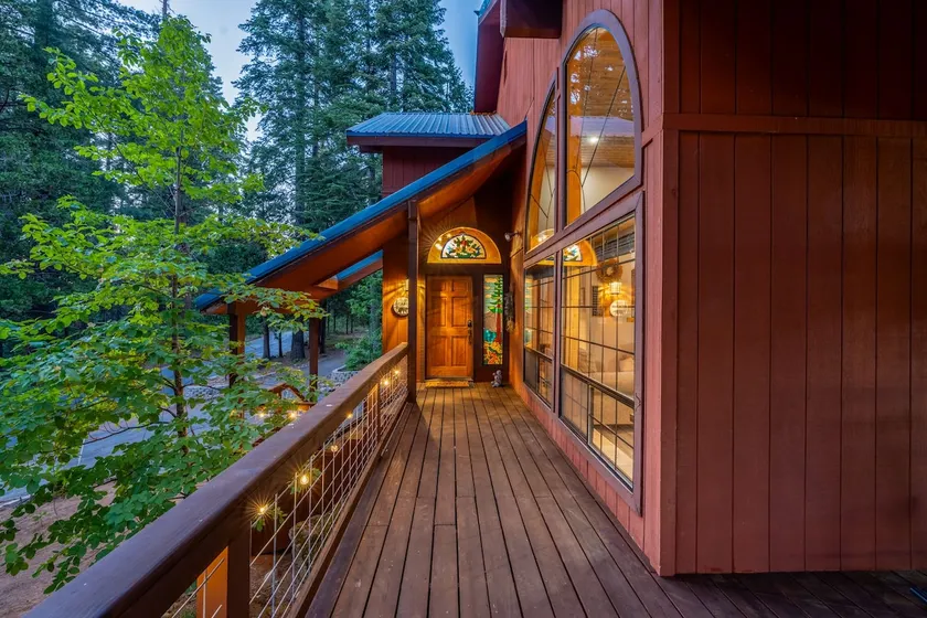 Apple Blossom Lodge | Pool Table+Pond views - Image 1