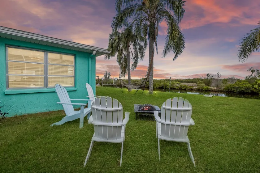 Waterfront! Peaceful 2BR w/Firepit & Grill* Views! - Image 1