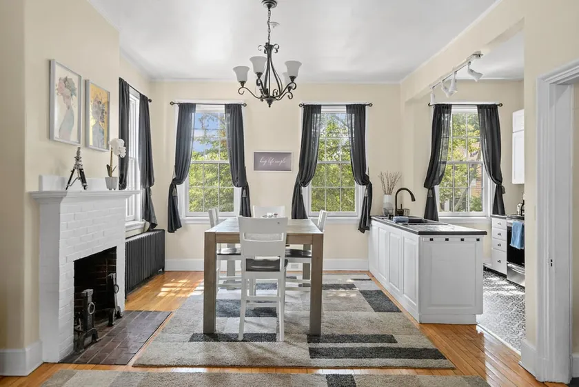 The 87th Townhome - Local Landmark Property - Image 1