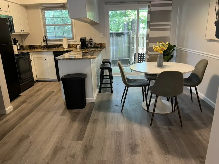 Cary 2 Bedroom End Unit Townhome with 3 beds - Image 1