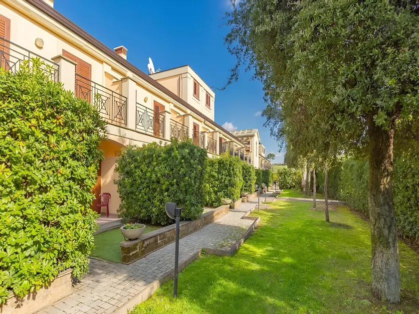 Quiet Retreat Near Rome and Tivoli Baths - Image 1