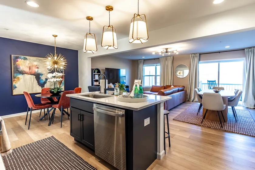 New Luxury Townhouse - Mins to PSU - 8 Guests - Image 1