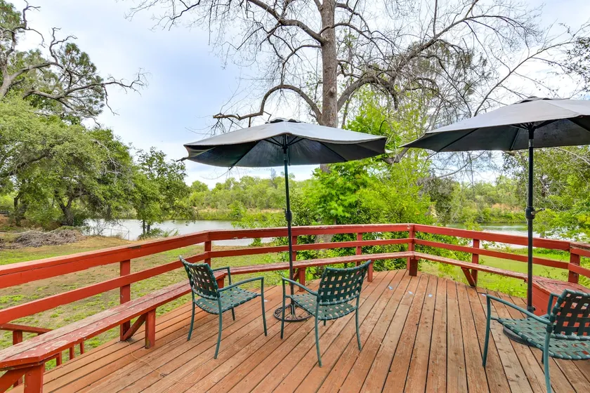 5 Mi to Lake Oroville: Huge Riverfront Home! - Image 1