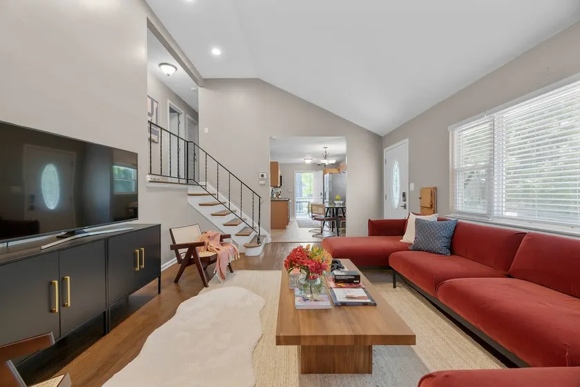 Spacious 5BR w/ Firepit + Deck | Near OSU + More - Image 1