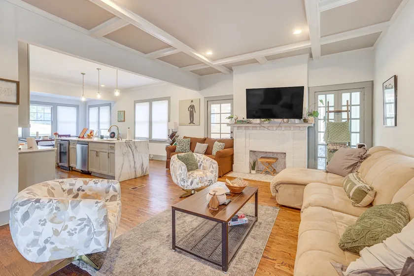 2 Mi to Dtwn: Stylish Urban Retreat in Birmingham - Image 1