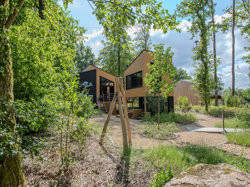 Unique gîte with wellness and private park - Image 1