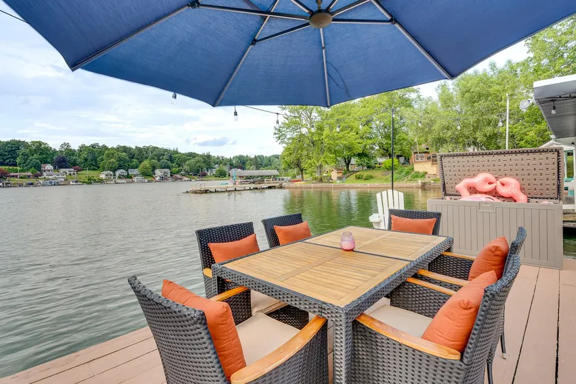 Recently Renovated Harveys Lake Retreat w/ Dock! - Image 1