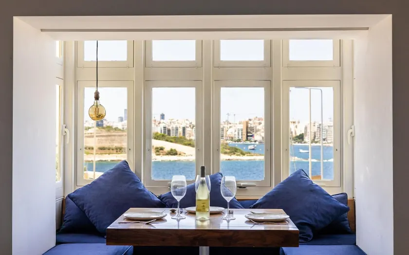 Scenic Valletta Luxury Townhouse - Image 1