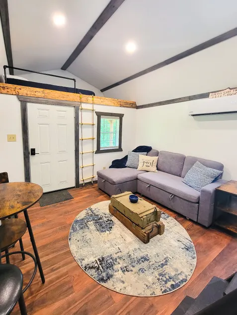 Boons Camp Cabin - Image 1