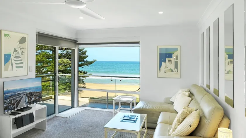 Marese 10 - Gorgeous Beachfront Views - Image 1