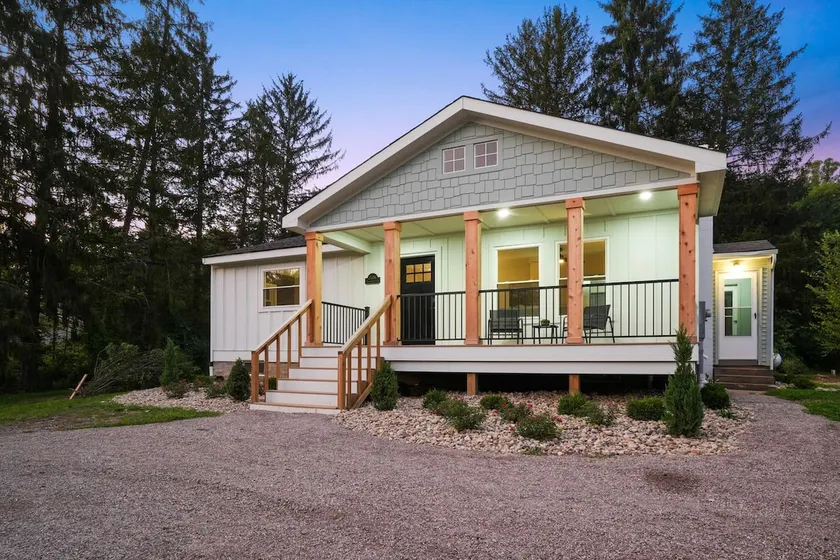 5 Mins to Winery | HotTub | KingBeds | DogFriendly - Image 1