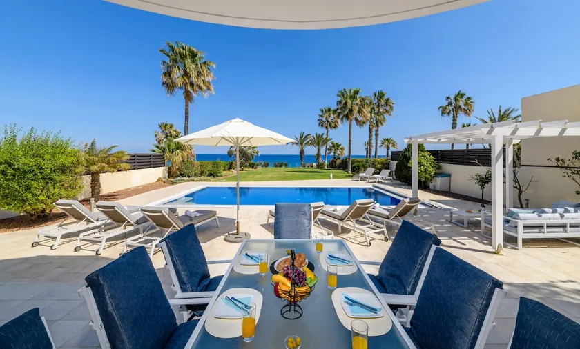 Royal Beachfront Villa - Image 1