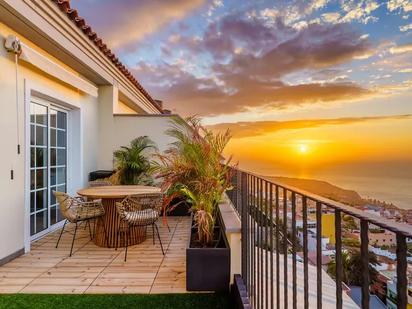Live Victoria Dreamhouse - Image 1