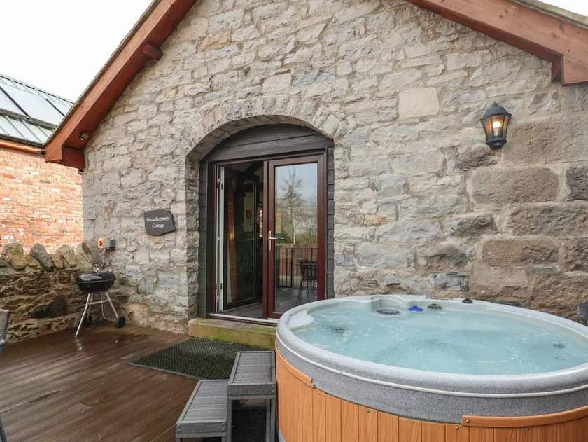 Gamekeepers Cottage - Image 1