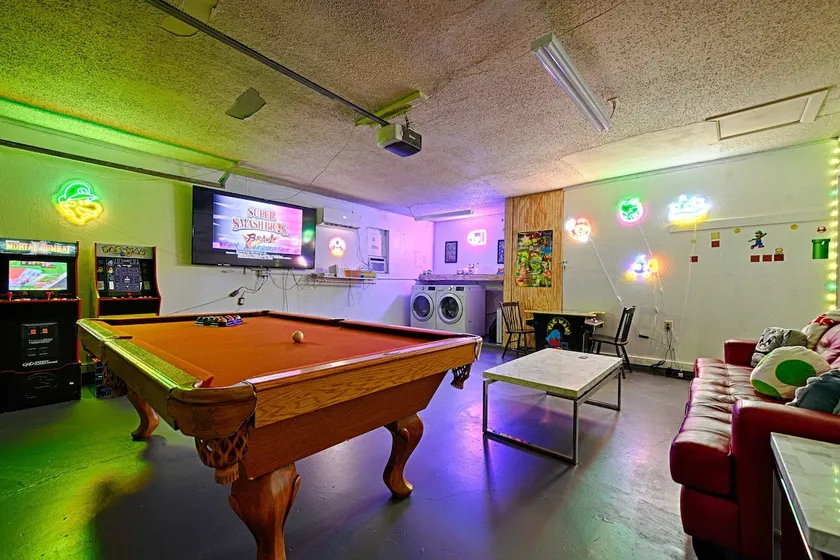 HotTub, Gameroom,17 min to Dickies Arena, FirePit - Image 1