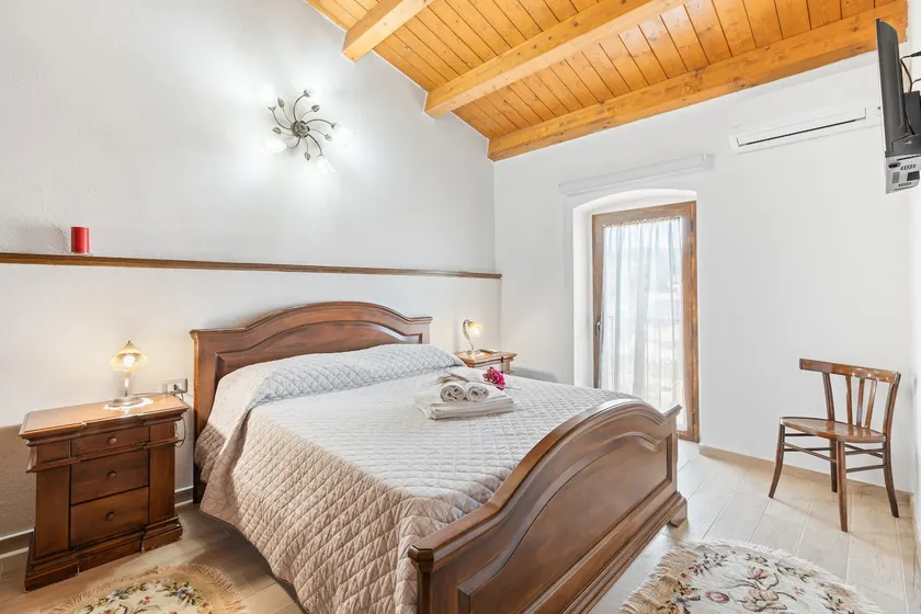 Erato Apartment - Image 1