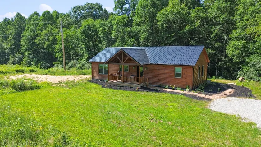 Coyote Creek | Hocking Hills, 40 Acre Retreat - Image 1