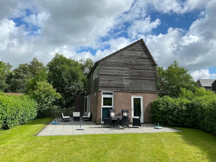 Holiday Home in Grou near Frisian Lakes - Image 1