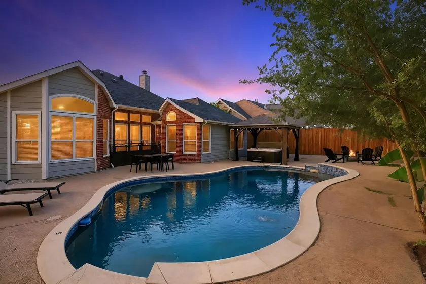 5-BD/2-BA Vacation Retreat w/ Pool, Hot Tub & BBQ - Image 1