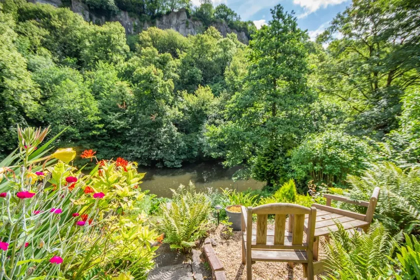 4 Bed in Matlock Bath oc-r32432 - Image 1