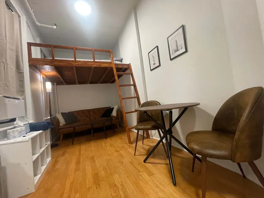 Renovated Studio in Union Square - Image 1