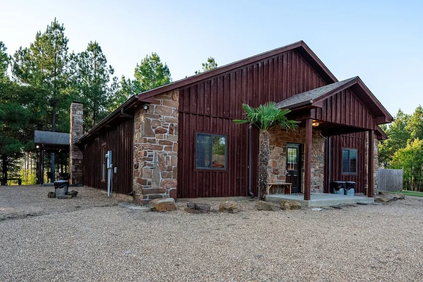 Grand Bunk - Private Lake-Game Room-Pickle Ball - Image 1