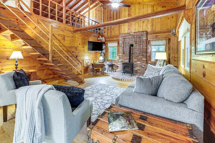 Secluded Lodge Stay: Day Trip to Audra State Park! - Image 1