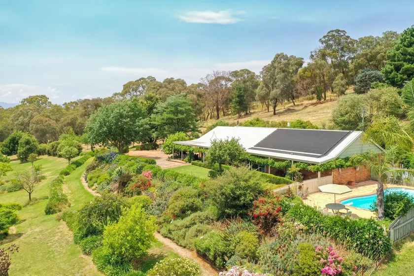 Monkey Gully Retreat - Pool - Mansfield - Sleeps 9 - Image 1
