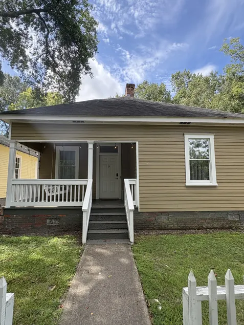 Acorn Bungalow - Image 1