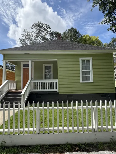 Magnolia Bungalow by the park - Image 1