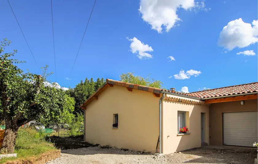 Gorgeous home in Die with house a mountain view - Image 1