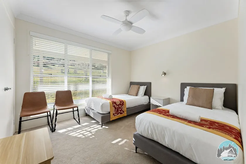 Wyong Creek 4BR Holiday Home | Family Friendly - Image 1