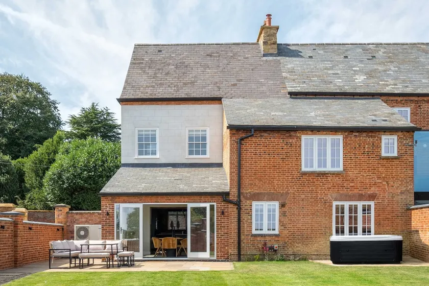 The Talbot – Exclusive Home with Hot Tub - Image 1
