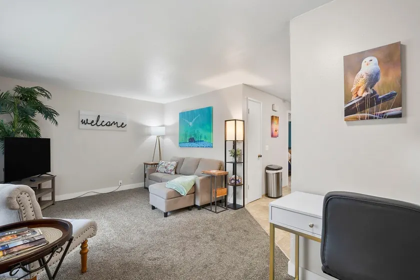 Central Location, Cozy Furnished Apartment #4. - Image 1