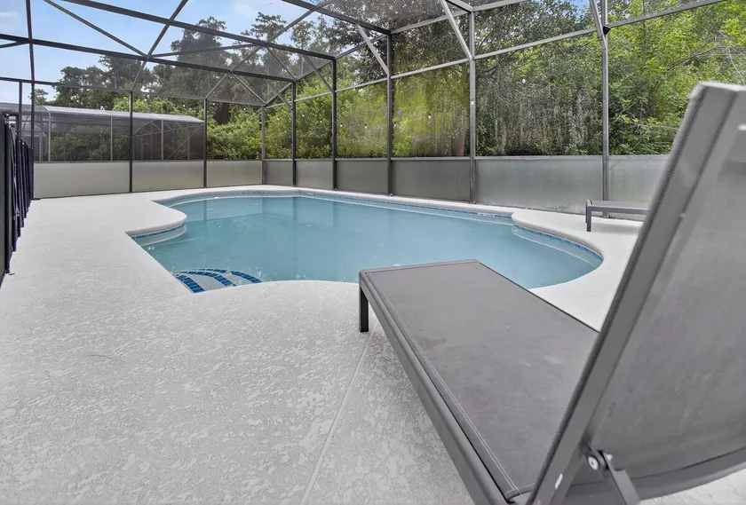 290 LF - BellaVida Cozy 6BR Pool Home - Image 1