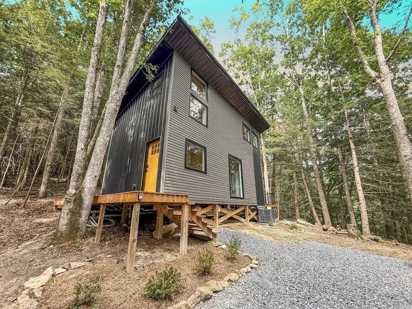Coal Ridge Cabin - WV Retreat with Family History - Image 1