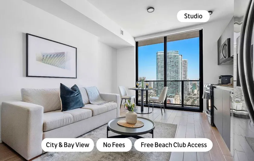 High-Floor Studio with Best City View in Miami - Image 1