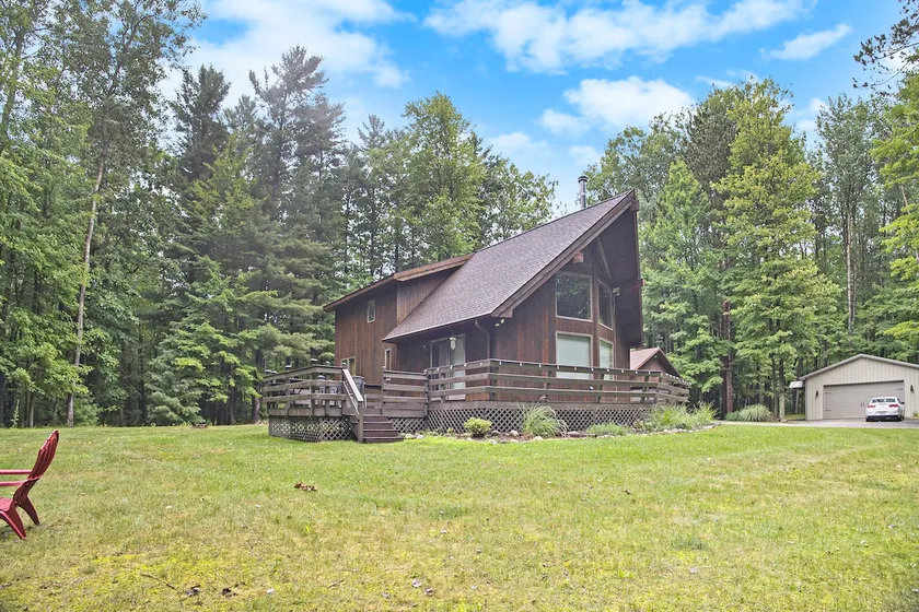 Secluded Pet-Friendly Family Home on 10 Acres - Image 1