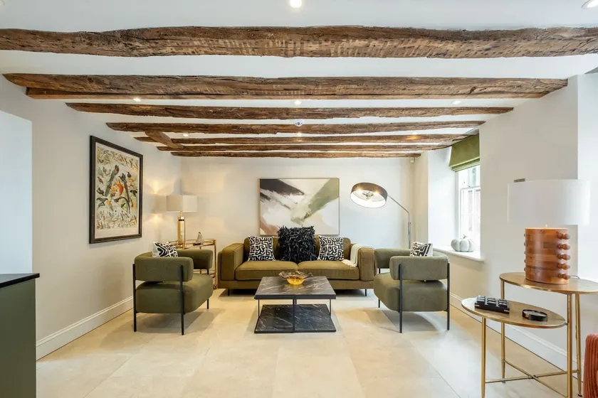 The Granary – Elegant Countryside Retreat - Image 1