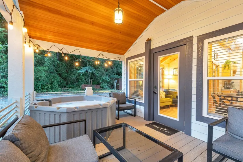 Hot Tub! Riverfront Cabin close to GVL - Sleeps 4 - Image 1