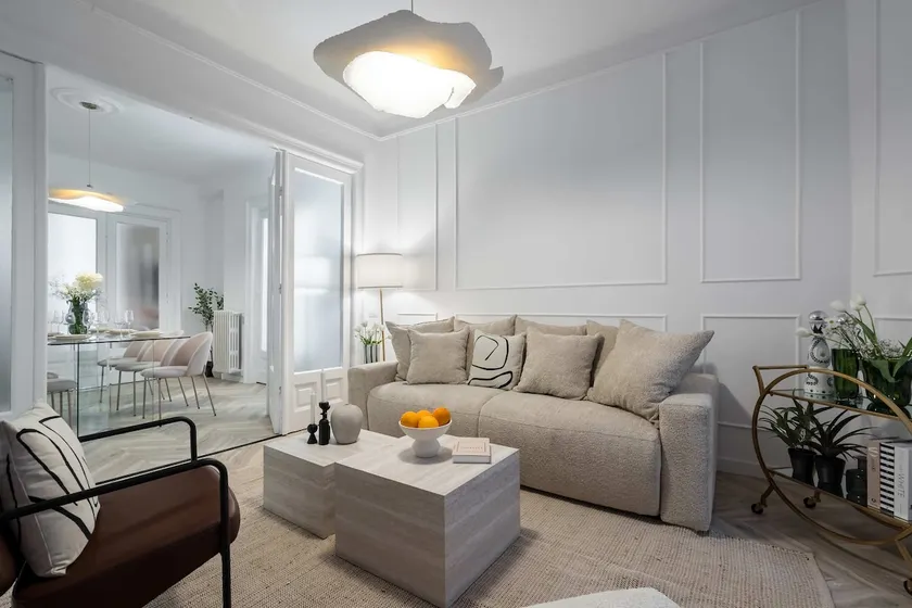 Elegant Getaway Cismigiu Park | 3 Room Apartment - Image 1