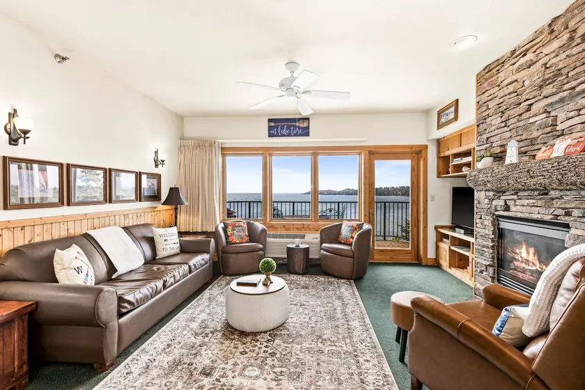Majestic Lake Views | 2BR w/King Suite | Pools - Image 1