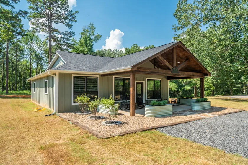 The Lakeside Bungalow on Delaware Bay - Image 1