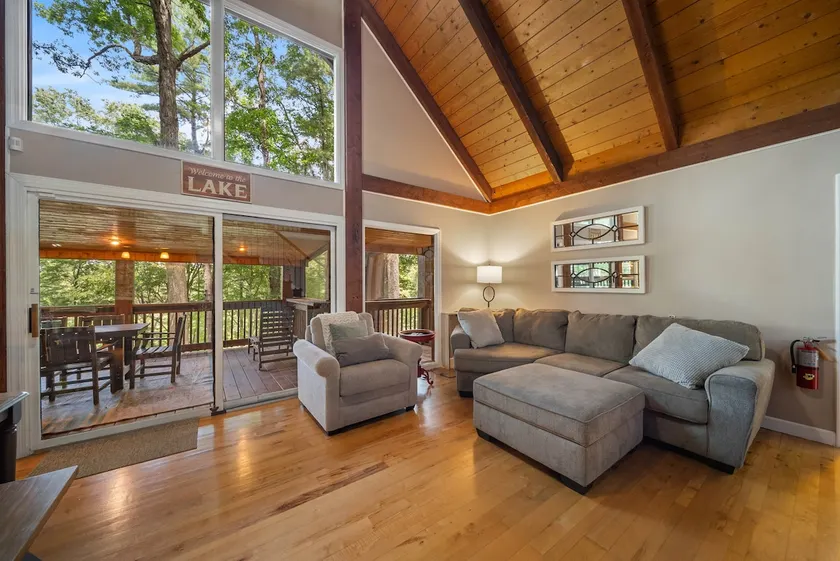 Mountain lake retreat with rustic elegance - Image 1